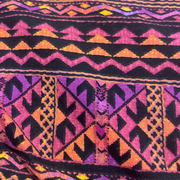 Colorful forever 21 crop top with cap sleeves - Picture 4 of 4